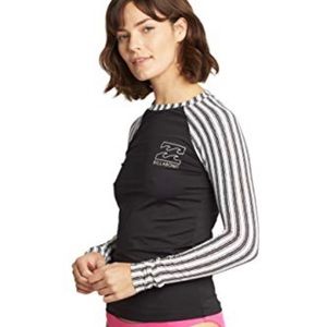 Billabong woman’s rash guard size XS worn once.